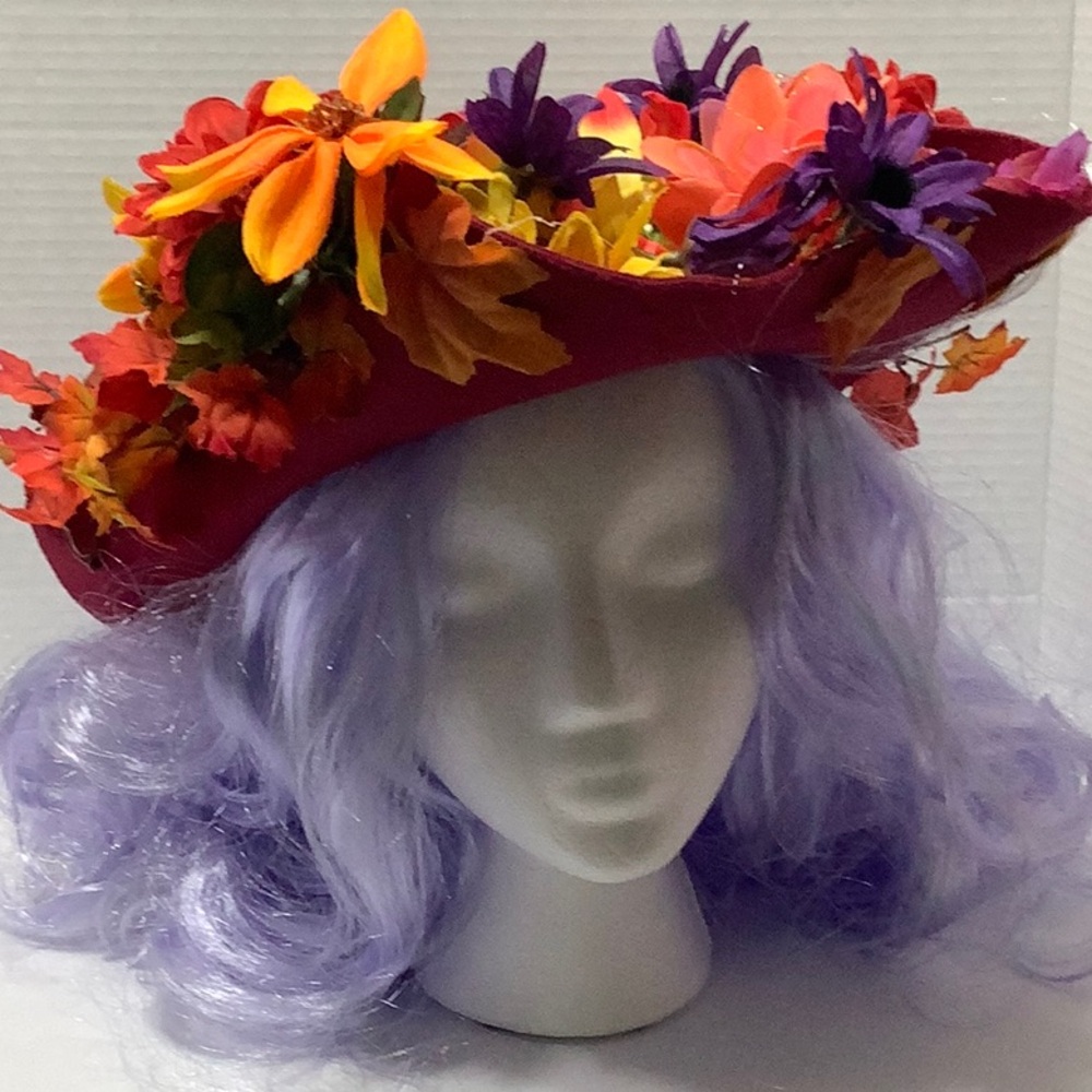 Red floral hat.
